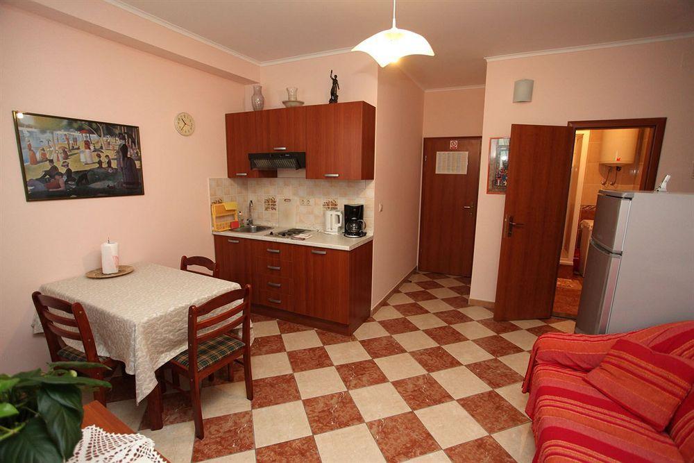 Split Apartments Peric Exterior foto